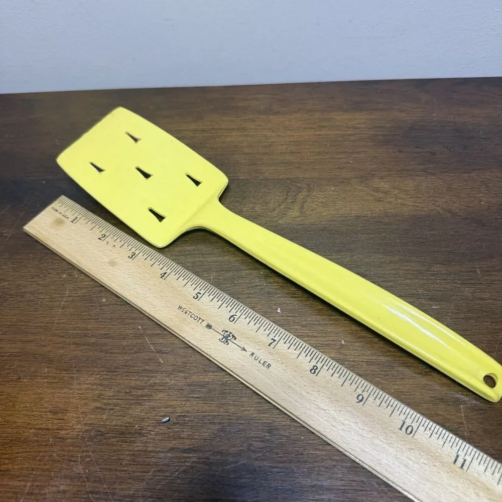 Yellow Plastic Spatula VIP SALES made In USA Retro Kitchen Utensil